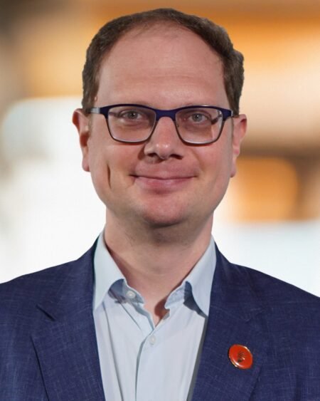 Piramal Pharma Solutions feiert das 20-jährige Jubiläum seines Standorts in Morpeth mit der Anschaffung einer Korsch X3-Tablettenpresse